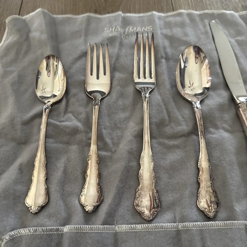 REED & BARTON SILVERPLATE DRESDEN ROSE 5 PIECE PLACE SETTING New Old Stock *read